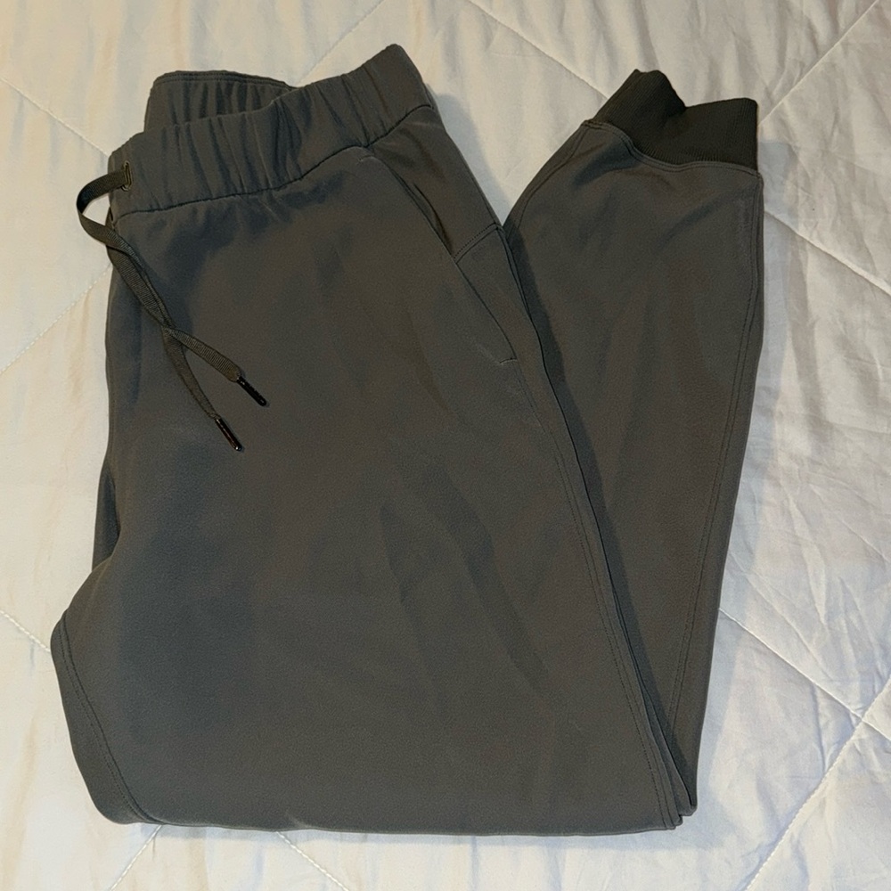 Lululemon jogger size 10